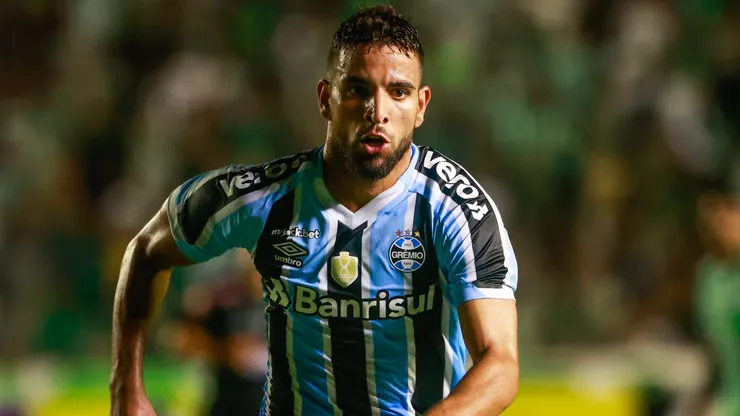 Pepe, jogador do Gremio, em lance na partida contra o Juventude disputada no Estadio Alfredo Jaconi, em Caxias do Sul, pelo Campeonato Gaucho 2023. Foto: Luiz Erbes/AGIF