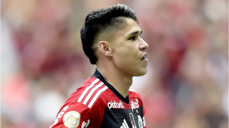 Luiz Araújo se tornou homem de confiança de Tite. Foto: Alexandre Loureiro/AGIF