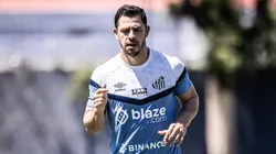 Giuliano ganhou companhia no DM e o Peixe tem mais um desfalque - Fotos: Raul Baretta/ Santos FC.