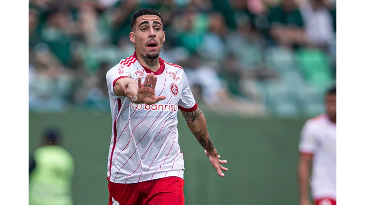 GO - GOIANIA - 02/09/2023 - BRASILEIRO A 2023, GOIAS X INTERNACIONAL - Gabriel jogador do Internacional durante partida contra o Goias no estadio 19 de Outubro pelo campeonato Brasileiro A 2023. Foto: Isabela Azine/AGIF