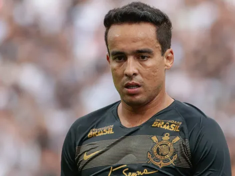 Jadson é citado por Tite no Flamengo após situação atual