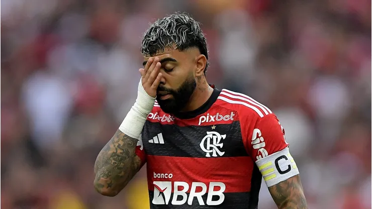 Gabriel Barbosa está insatisfeito com a reserva no Flamengo. Foto: Thiago Ribeiro/AGIF