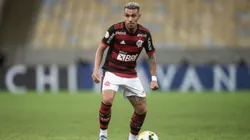 Matheuzinho vive novela com o Corinthians - Foto: Thiago Ribeiro/AGIF