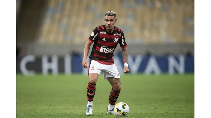 Matheuzinho vive novela com o Corinthians - Foto: Thiago Ribeiro/AGIF