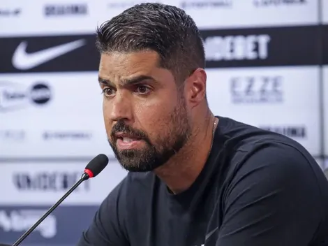 Pedro Raul surpreende e faz revelação sobre começo de António Oliveira no Corinthians