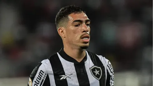 Foto: Thiago Ribeiro/AGIF - Hugo em partida pelo Botafogo