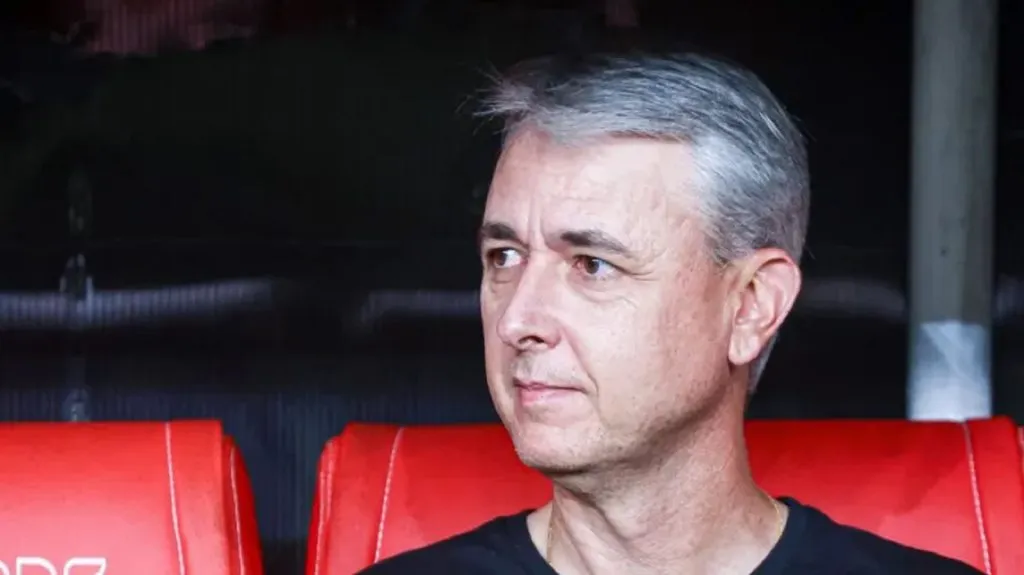 Foto: Maxi Franzoi/AGIF – Tiago Nunes, técnico do Botafogo