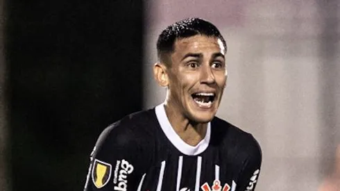 Matías Rojas seguirá no banco do Corinthians - Foto: Leonardo Lima/AGIF