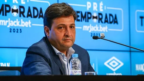 Torcida do Grêmio pede a contratação de laterais. FOTO: LUCAS UEBEL/GREMIO FBPA