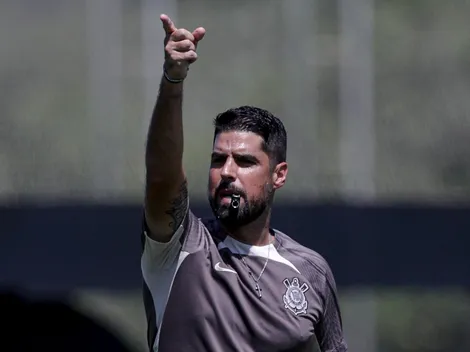 António Oliveira decide não divulgar relacionados no Corinthians