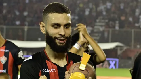 Wagner Leonardo, jogador do Vitoria posa para foto antes na partida contra Guarani no estadio Barradao pelo campeonato Brasileiro B 2023. Foto: Walmir Cirne/AGIF