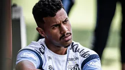 Ed Carlos errou de forma bisonha em jogo do Peixe em torneio amistoso no Catar - Foto: Raul Baretta/Santos FC