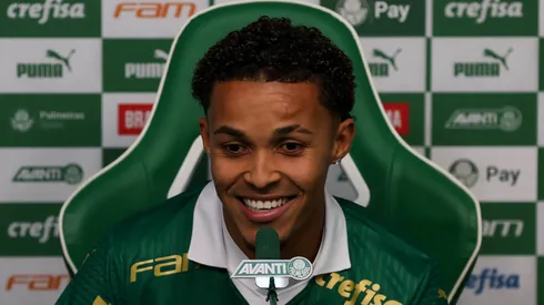 Lázaro sendo apresentado oficialmente. Foto: Cesar Greco/Palmeiras