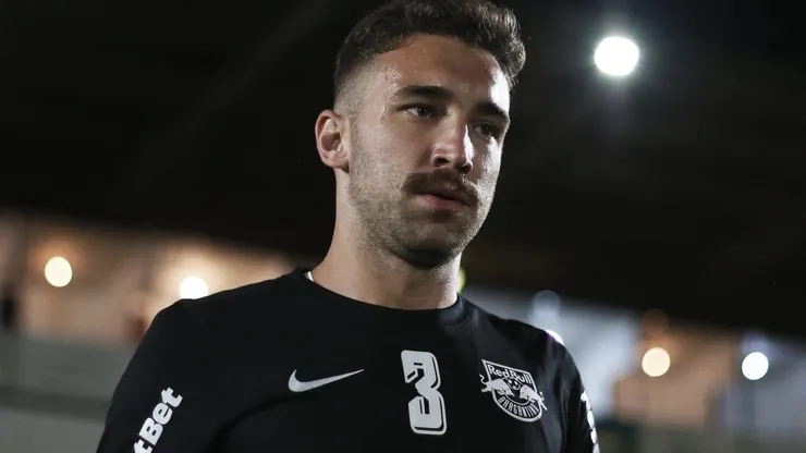 Foto: Ari Ferreira/Red Bull Bragantino - Léo Ortiz pelo Red Bull Bragantino em 2022