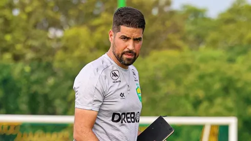 António Oliveira durante treino da última semana. Foto: Divulgação / Flickr do Cuiabá EC.