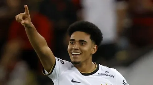 Vasco negocia com o volante. (Photo by Wagner Meier/Getty Images)