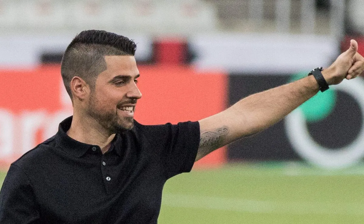 Oficial: Corinthians vai anunciar +4 chegadas junto com António Oliveira