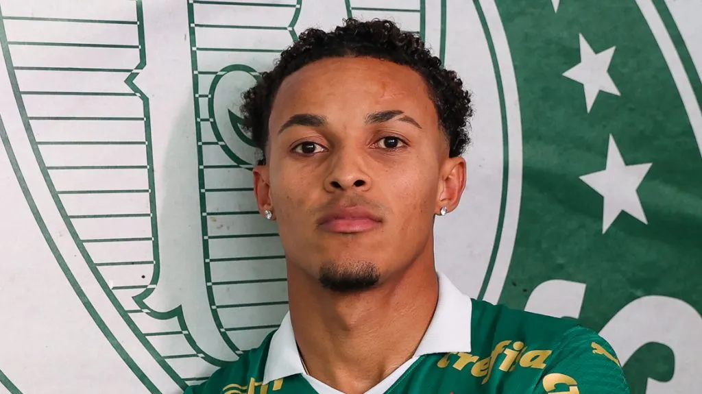 Lázaro foi oficializado nesta manhã (7). Foto: Fabio Menotti/Palmeiras.