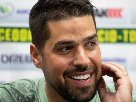 António Oliveira mal chega e pode ver Claudinho e +1 como novos reforços do Corinthians