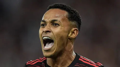 Foto: Thiago Ribeiro/AGIF - Lázaro quando atuava pelo Flamengo