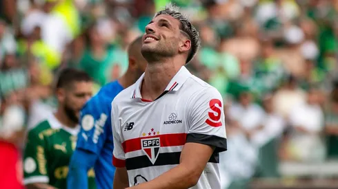 Calleri tratou de provocar o Palmeiras após título do São Paulo na Supercopa - Foto: Fernando Moreno/AGIF