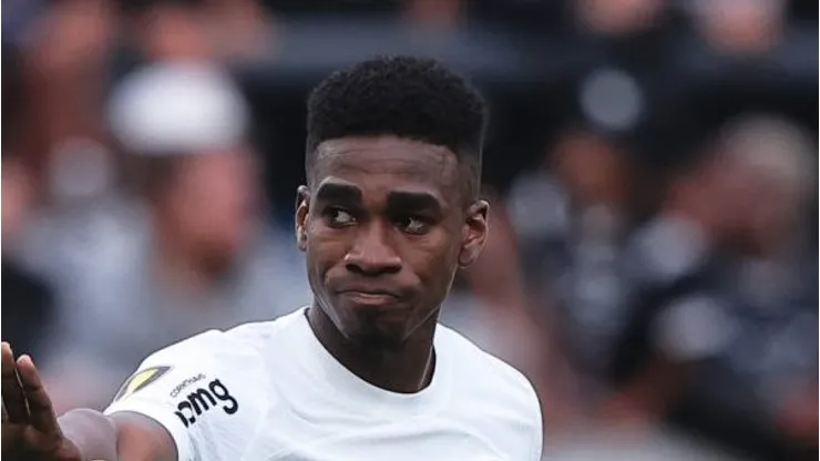 Félix Torres em ação pelo Corinthians - Foto: Ettore Chiereguini/AGIF