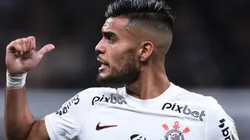 Foto: Ettore Chiereguini/AGIF - Fausto Vera pelo Corinthians em partida na Libertadores de 2023