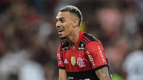 Matheuzinho entra na mira de gigante brasileiro. Foto: Thiago Ribeiro/AGIF