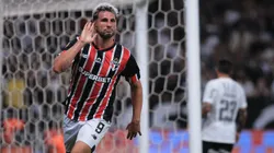 Calleri jogador do Sao Paulo comemora seu gol durante partida contra o Corinthians no estadio Arena Corinthians pelo campeonato Paulista 2024. Foto: Ettore Chiereguini/AGIF