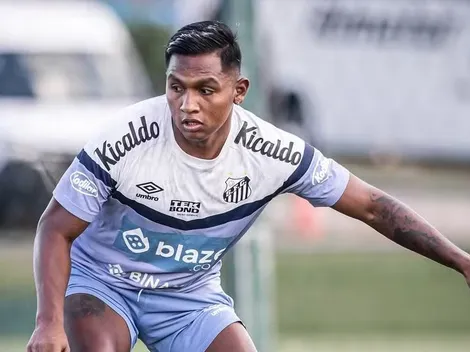 Carille recebe notícia sobre Morelos e pode 'barrar' titular do Santos