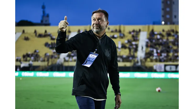 Foto: Fabio Giannelli/AGIF - Augusto Melo deve anunciar meia no Corinthians
