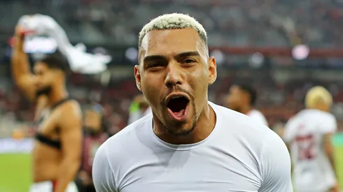 Matheuzinho é apenas a 3ª opção no Flamengo de Tite - Foto: Heuler Andrey/Getty Images