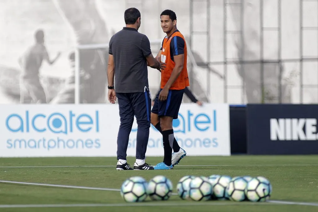 Pablo já trabalhou com Carille no Corinthians – Foto: Daniel Vorley/AGIF.