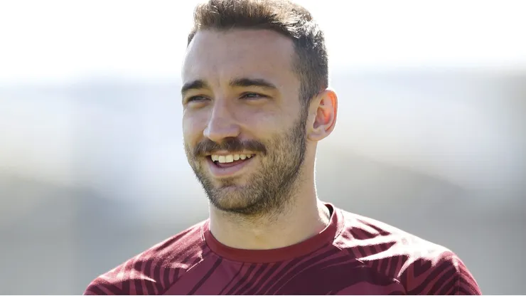 Foto: Ari Ferreira/Red Bull Bragantino - Léo Ortiz pelo Red Bull Bragantino, em treinamento no ano de 2023