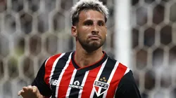Foto: Rubens Chiri/Saopaulofc - Calleri comemorando pelo São Paulo em jogo contra o Corinthians