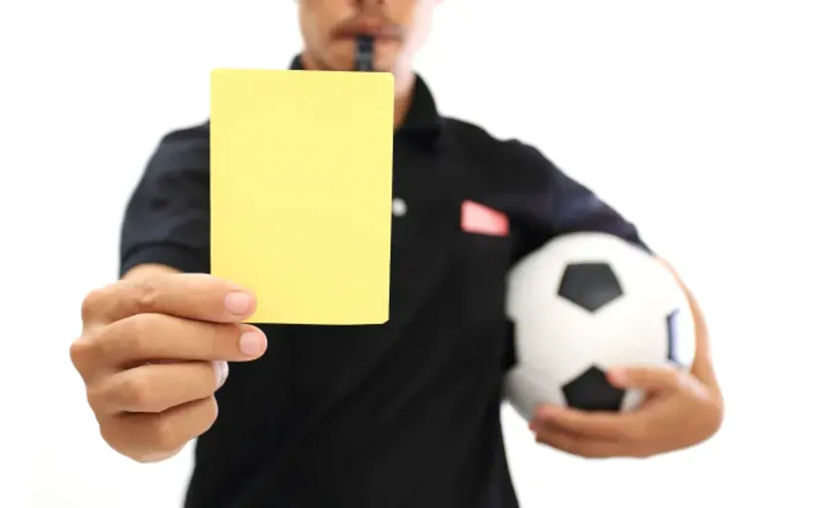 Como apostar em cartões: veja dicas e melhores sites