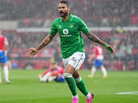 Roger Guedes e Willian José dominam seus jogos e marcam dois gols