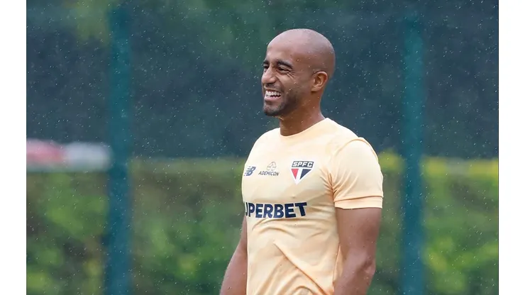 Craque decide jogar com Lucas Moura e descarta ida ao Corinthians - Foto: Flick do São Paulo