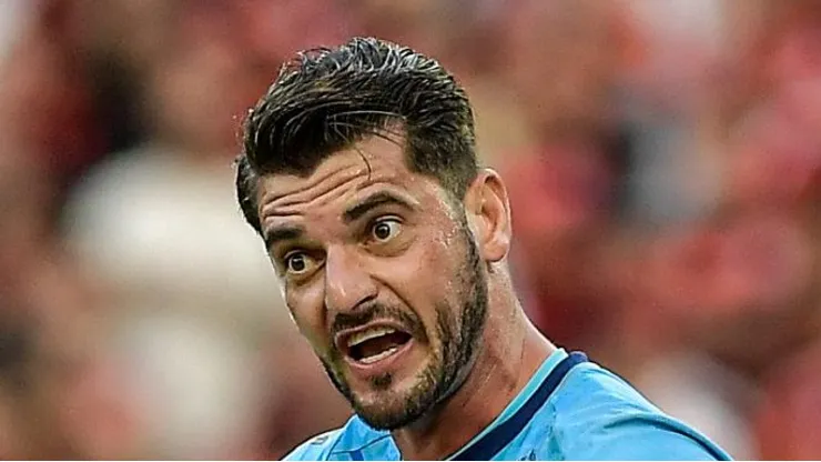 Fabricio, goleiro do Nova Iguacu durante partida contra o Flamengo. Ele deve jogar pelo Inter.