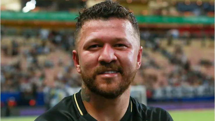 Rossi deixa o campo após o jogo pelo Campeonato Carioca de 2024. Atacante está de saída do Vasco.
