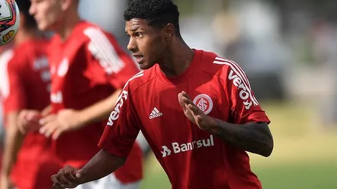 Vinicius Tobias, ex-jogador do Internacional.