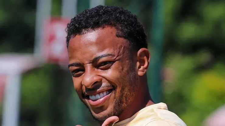 Welington durante treinamento no CT da Barra Funda. Foto: Divulgação / SPFC.