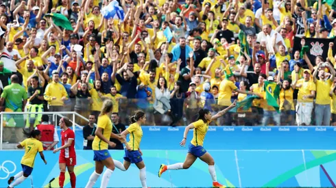 SAO PAULO, BRAZIL - AUGUST 19: Beatriz of Brazil celebrates scoring during the Women's Olympic Football Bronze Medal match between Brazil and Canada at Arena Corinthians on August 19, 2016 in Sao Paulo, Brazil. (Photo by Alexandre Schneider/Getty Images)