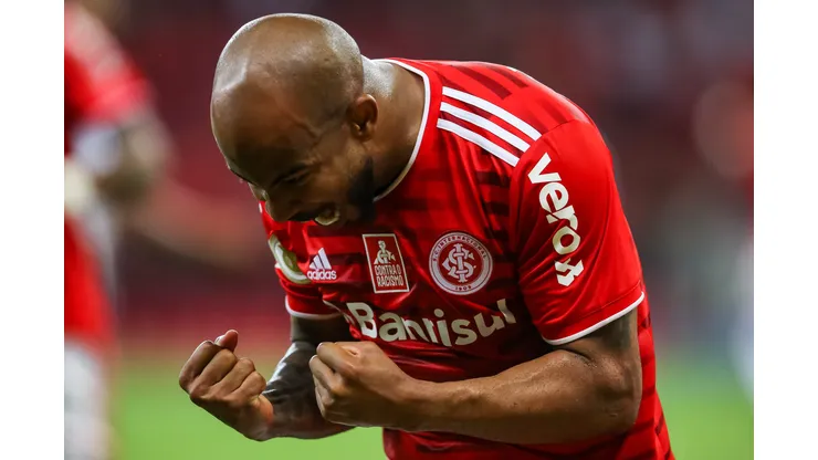 Patrick, na mira do Santos, já defendeu outros clubes grandes do Brasil, como o Inter