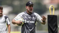 Milito comanda treino do Atlético-MG antes da sua estreia. Foto: Pedro Souza / Atlético