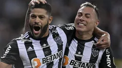 Eduardo Vargas já teve passagem pelo Grêmio e atualmente joga com Hulk no Atlético-MG