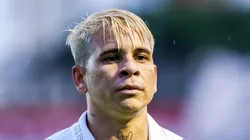 Soteldo com a camisa santista