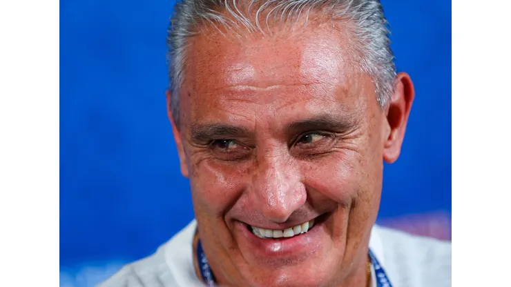 Tite encontrou solução para suprir ausência de Wesley na LD