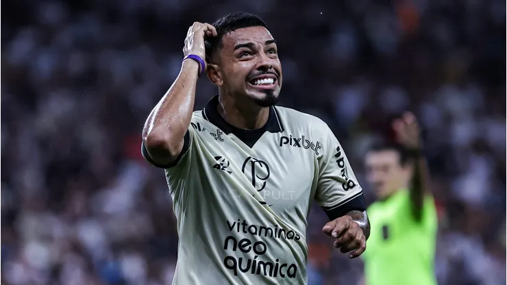 Lateral está com acerto encaminhado para jogar em rival