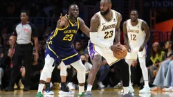 Lakers e Warriors, de Lebron James e Draymond Green, podem se enfrentar no torneio de repescagem da NBA (Foto: Sean M. Haffey/Getty Images)